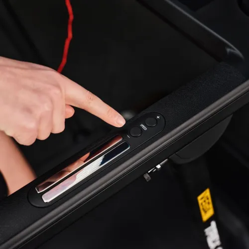 Керуйте без зупинок - прямо з рукояток Керуйте без зупинок - прямо з рукояток